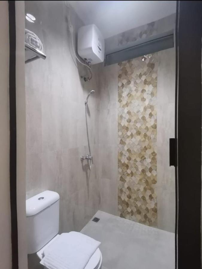 Phoenix Guest House Сурабая Экстерьер фото